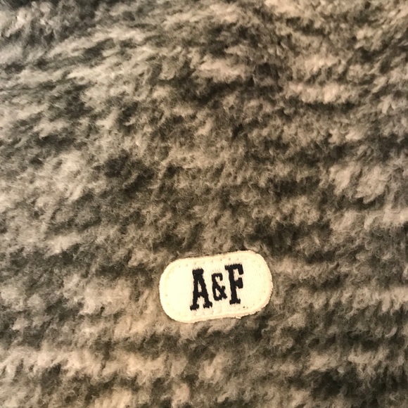 Brand new Abercrombie & Fitch sweatshirt - Picture 2 of 5